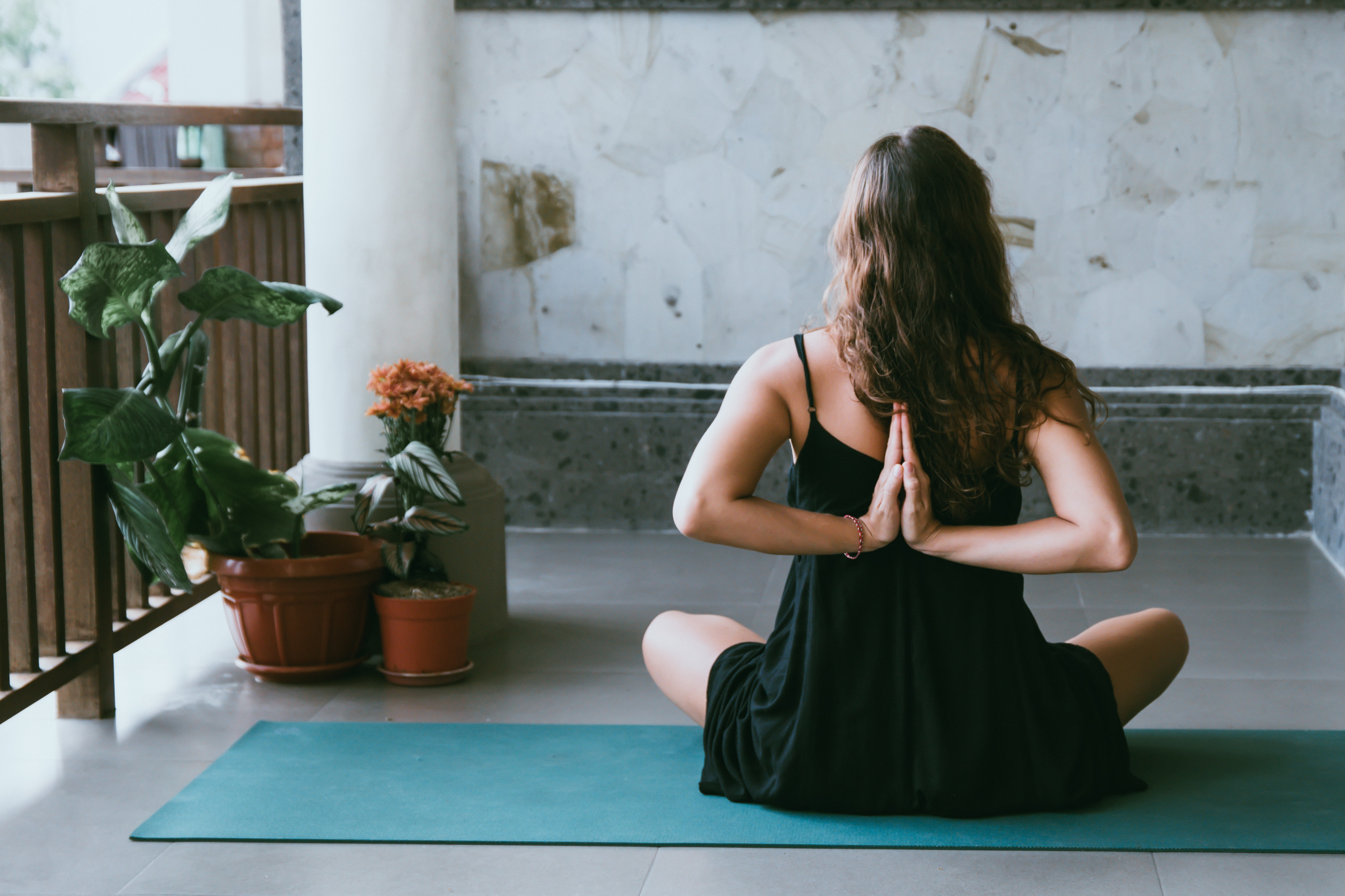 image yoga from unsplash